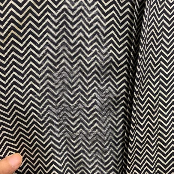 VERSACE Classic V2 Authentic Mens XL Silk Zig Zag Pattern Button Down Shirt - Picture 5 of 13